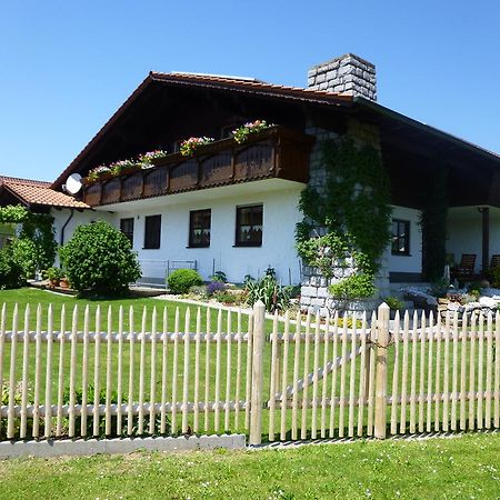 Готель Gastehaus Fischer Eschlkam Екстер'єр фото